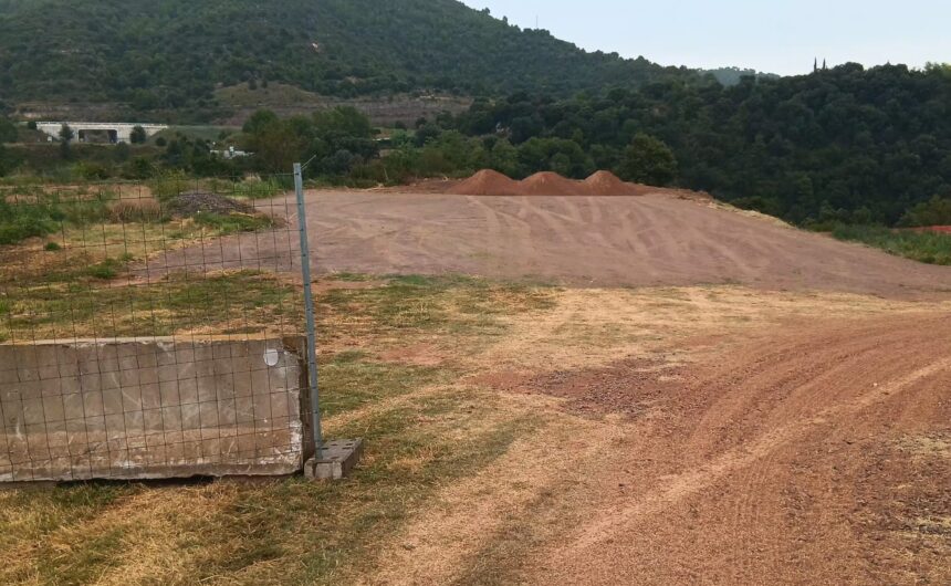 WhatsApp Image 2025-09-08 at 16.21.32 Comencen les obres de la pista d’atletisme de Puig-reig