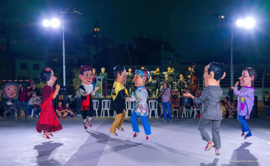 Els Nans de Puig-reig estrenen música i ball en una festa de cultura popular i reben l’apadrinament dels Nans de l’Ametlla de Merola