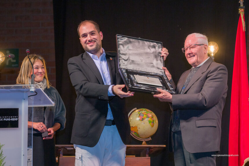 Puig-reig ret homenatge a Mossèn Josep Solà i el nomena Fill Adoptiu del municipi