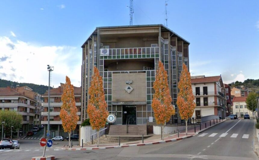 Puig-reig inicia la plantació de 47 arbres nous per reforçar el verd urbà