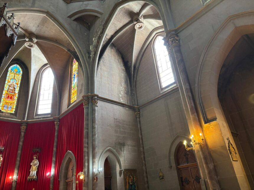 L’Ajuntament de Puig-reig inicia la primera fase de restauració dels vitralls de l’església de Cal Pons