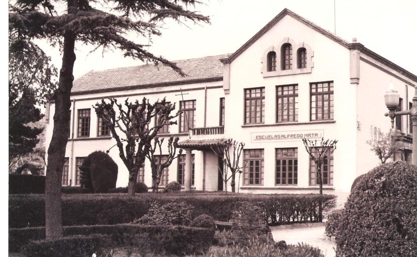 L’Escola Alfred Mata de Puig-reig celebra el seu centenari amb un vespre d’activitats obertes a tot el poble