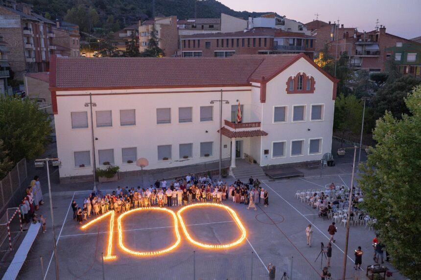 WhatsApp Image 2026-07-13 at 09.41.46 L’Escola Alfred Mata de Puig-reig enceta l’any del centenari amb un acte commemoratiu