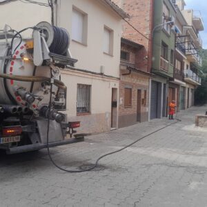 WhatsApp Image 2026-08-17 at 17.35.06 L’Ajuntament de Puig-reig neteja i revisa tots els embornals del municipi per prevenir efectes per pluges