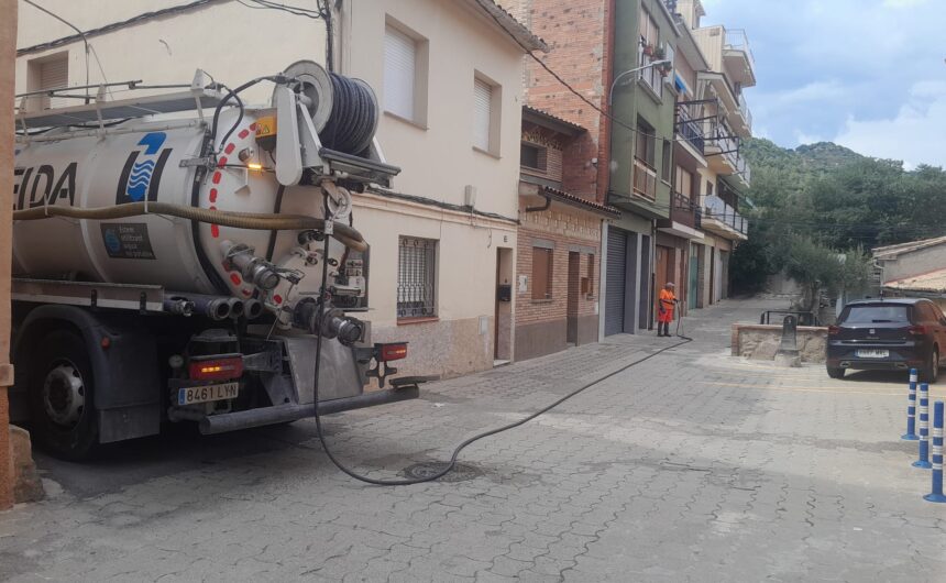 WhatsApp Image 2026-08-17 at 17.35.06 L’Ajuntament de Puig-reig neteja i revisa tots els embornals del municipi per prevenir efectes per pluges