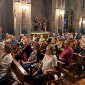 Puig-reig presenta la restauració dels primers vitralls de l’església de Cal Pons