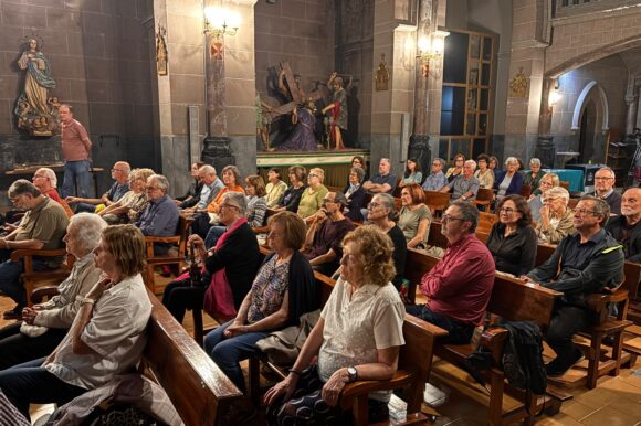 Puig-reig presenta la restauració dels primers vitralls de l’església de Cal Pons