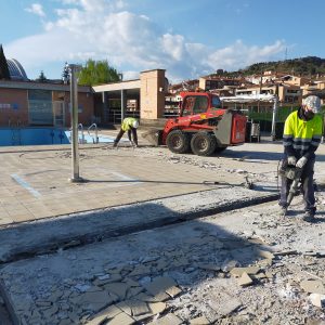 L’Ajuntament de Puig-reig millora les platges i les instal·lacions de la piscina municipal