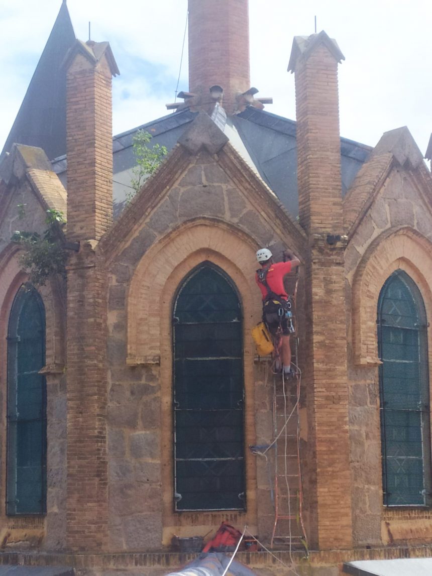 L’Ajuntament de Puig-reig actua a la teulada de l’església Sant Josep de Cal Pons