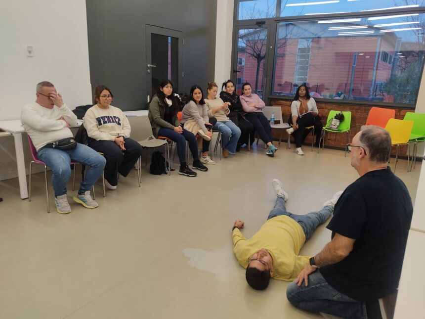 Puig-reig finalitza la formació per a persones cuidadores no professionals amb una vintena de participants