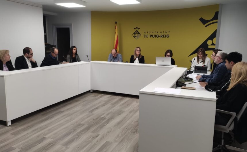 Puig-reig reivindica el paper de la dona al municipi amb el bateig de la plaça de Les Filadores