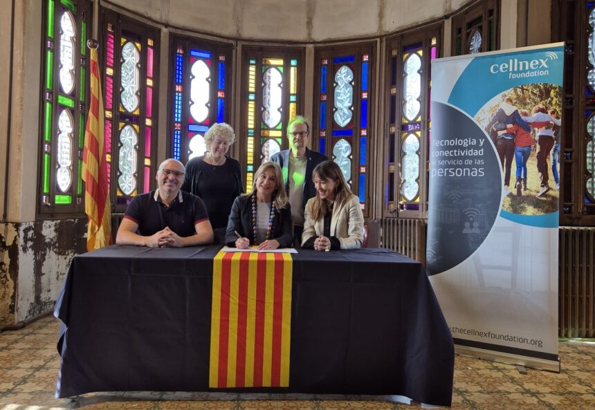 WhatsApp Image 2024-10-30 at 10.33.50 La Fundació Cellnex cedeix a l’Ajuntament material i equipament informàtic