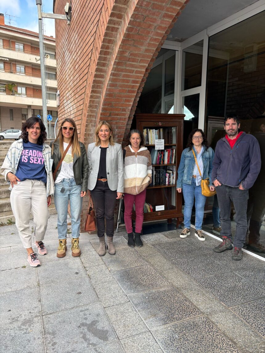 WhatsApp Image 2025-04-23 at 13.14.24 Puig-reig estrena el Rebost Literari per fomentar la lectura i els llibres compartits