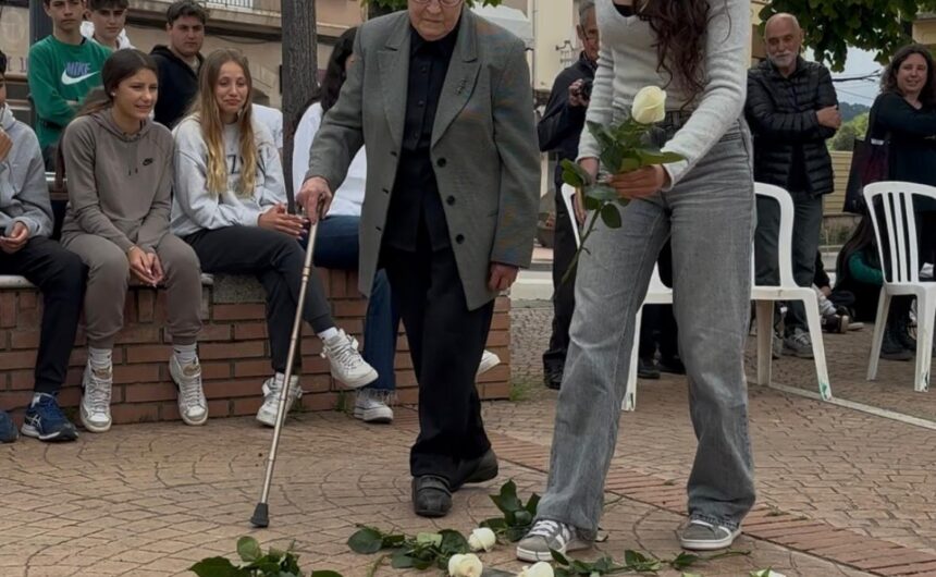 WhatsApp Image 2025-05-05 at 12.30.51 Puig-reig commemora el Dia de l’alliberament de Mauthausen recordant als veïns deportats i assassinats en camps de concentració