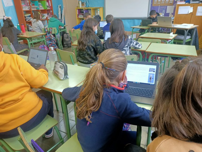 L’Ajuntament de Puig-reig aposta per la digitalització dels centres educatius del municipi